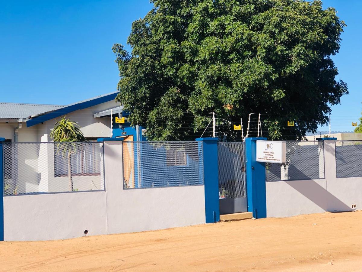 Mo-Nize Villa Guesthouse Otjiwarongo Exteriör bild